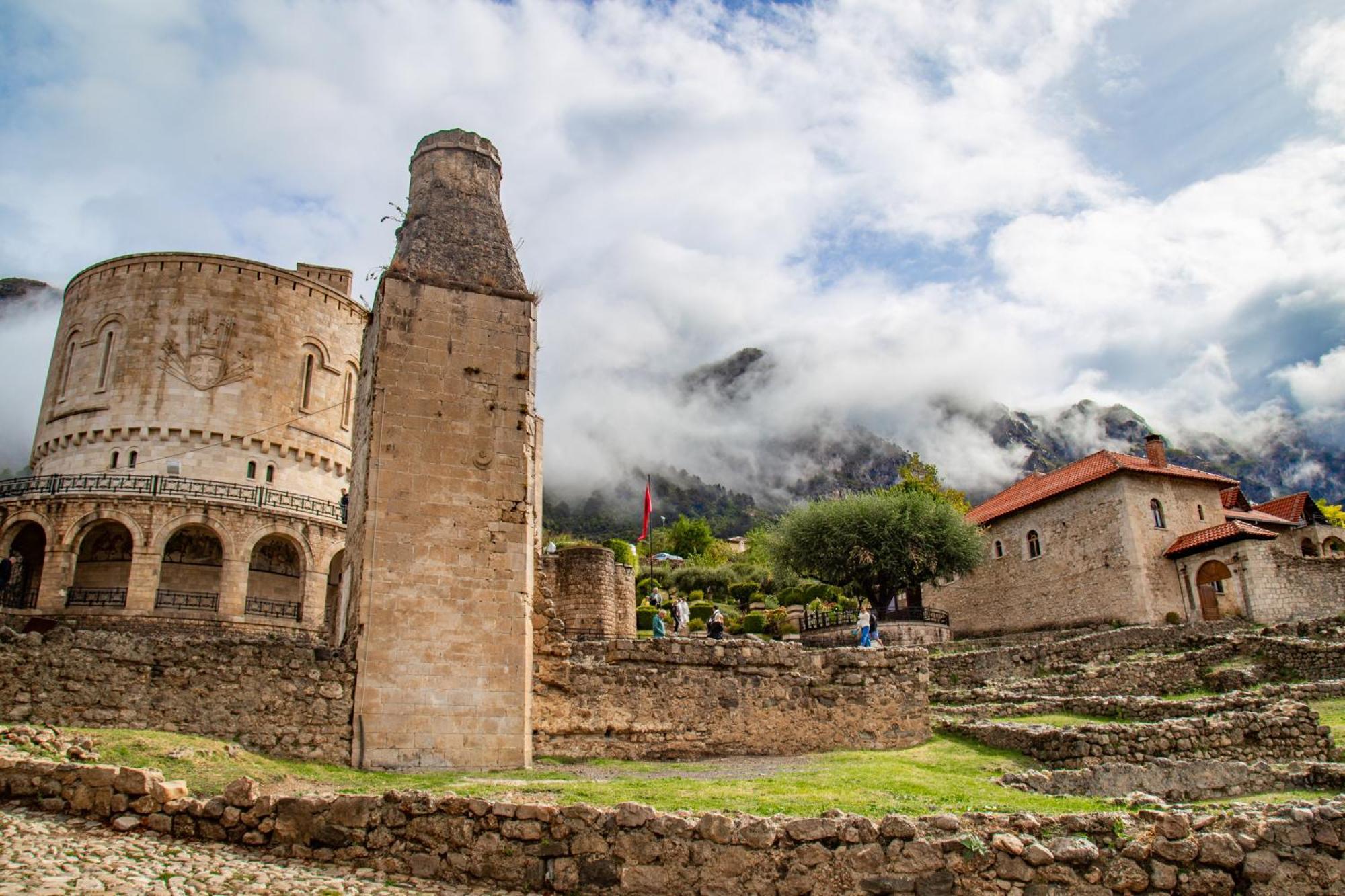 Kruja Albergo Diffuso , Inside Kruja Castle Exterior photo
